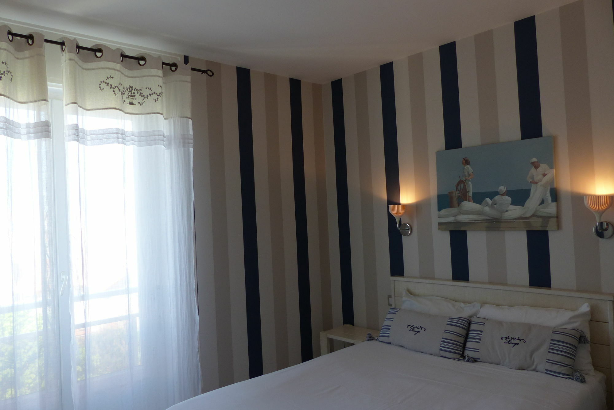 Hotel The Originals Miramar, Royan Pontaillac Экстерьер фото
